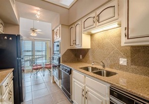 Lake Hamilton Penthouse! 2/2 Amazing Sunsets from your balcony or dock! Sleeps 6