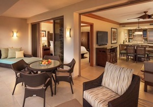 Ocean front, high floor 2 BR unit at Hyatt Residence Club Ka'anapali Beach