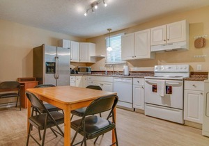 ONLY 3 miles from Broadway! - Greenwood Gem