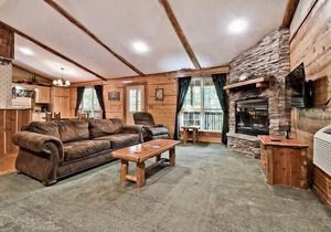 Secluded Getaway Cabin in the woods Wifi Smart TVs