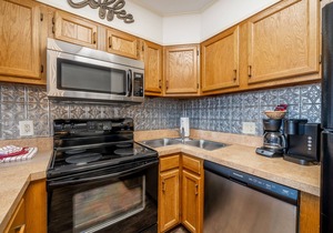 South Shore 1 BDRM w/Great Amenities! Mini-Golf, Pickleball, Indoor Hot tub&More