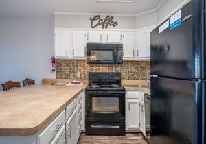 South Shore 1 bdrm! Game room! Mini-Golf, 2 Pools, Pickleball, Tennis & More!