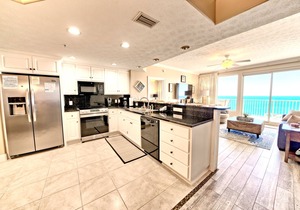 Treas. Isl. 2010, Aug, Sept Avail -Great Deals - 2BR Beach Condo, Sleeps 6