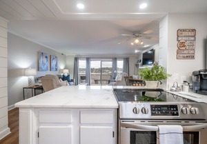*WATER VIEW* Adorable 2 bedroom 2 bath condo with private boat slip and pool