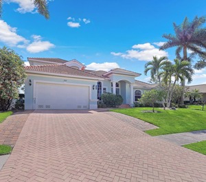 Leeward Court 
