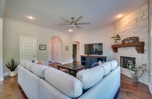 Fayetteville House | 175 m² House ∙ 3 bedrooms ∙ 6 guests