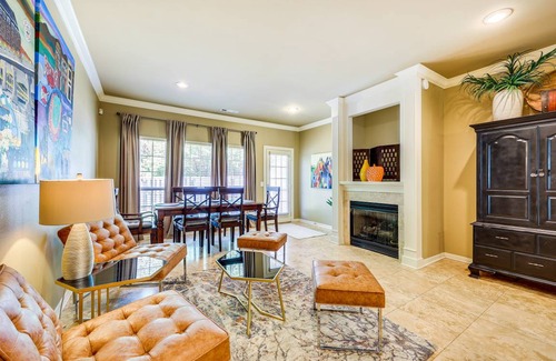 Fayetteville House | 209 m² House ∙ 3 bedrooms ∙ 6 guests
