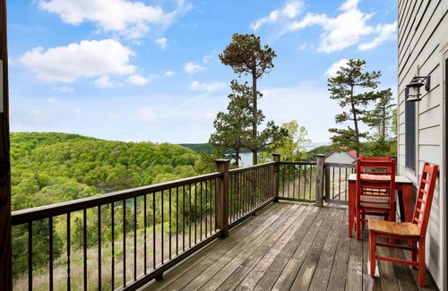 Eureka Springs House | 262 m² House ∙ 2 bedrooms ∙ 12 guests