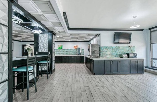 North Little Rock Hotel | 30 m² Hotel ∙ 127 guests