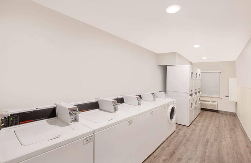Bentonville - Fayetteville Hotel | 300 m² Hotel ∙ 127 guests