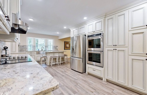 Bentonville House | Adventure Retreat - Bentonville