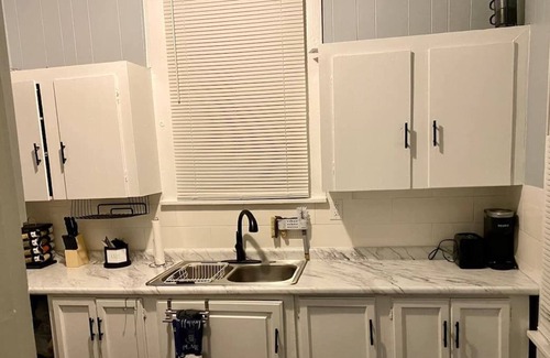 Capital View Apartment | Booker Blue Complete Unit