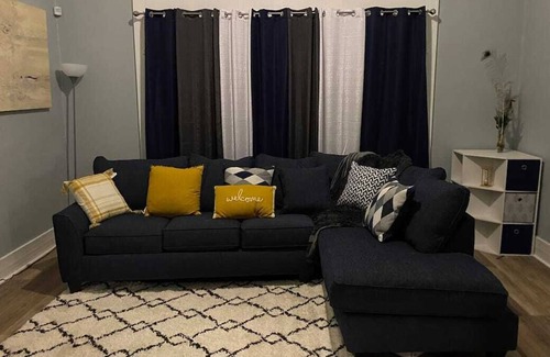Capital View Apartment | Booker Blue Complete Unit