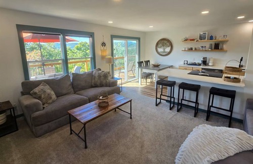 Holiday Island House | Eagles Roost Lakeview Terrace
