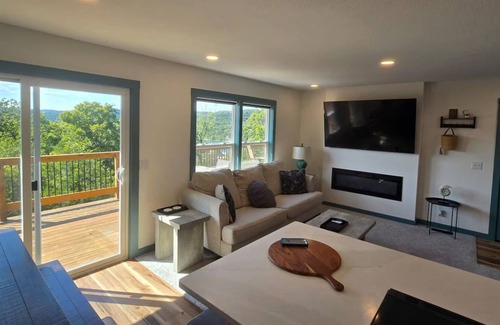 Holiday Island House | Eagles Roost Lakeview Terrace