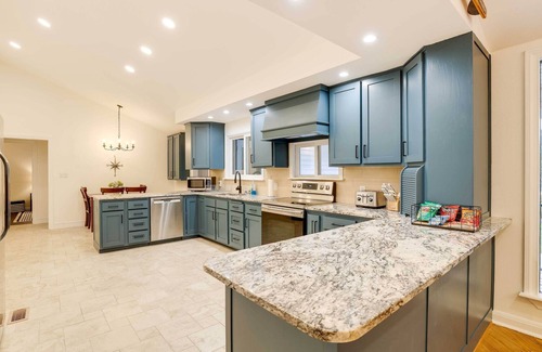 Lowell House | Lowell Retreat: Beaver Lake Access & Fire Pit!