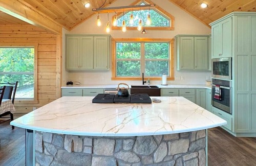 Sylvan Shores Cabin | Moose Head Lodge