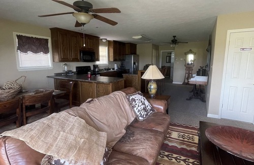 Wilburn House | Romantic retreat located on the beautiful Sunset Hills Ranch
