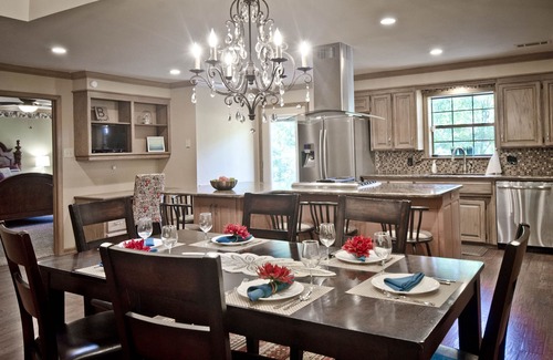Hot Springs House | Rural Beauty with Urban Convenience