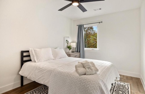 Fayetteville House | The Elm - Urban Downtown Home - South Fayetteville