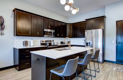 Altoona Apartment | 1 Bedroom 1.5 Bath Apartment