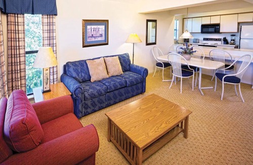 Fairfield Bay Condo | 1 Bedroom Deluxe Condo at Fairfield Bay, in Ozark Mountains!