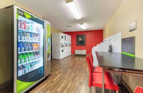 Eagan Apartment | 1 King Bed | Non-Smoking, Kitchen, Shower