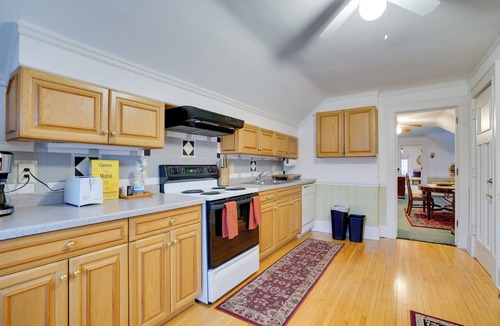 Lowry Hill Apartment | 1 Mi to Downtown: Apt w/Balcony in Minneapolis!
