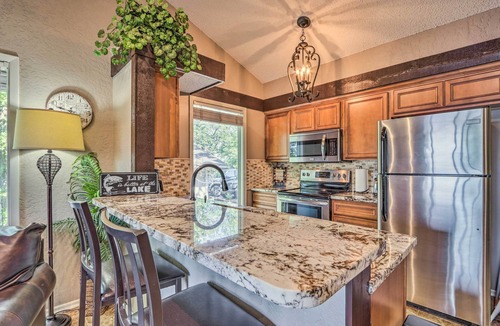 Osage Beach Cabin | 1 Mi to Margaritaville! Cabin w/Resort Perks