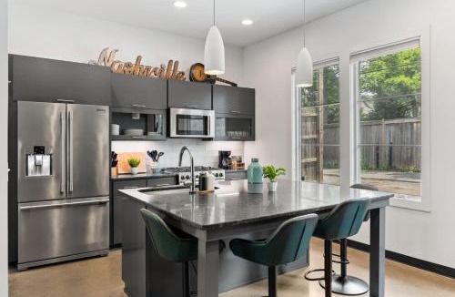 Hillsboro Village House | 12 South Home WALK to Belmont with Deck and Patio