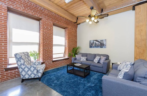 Downtown West Condo | 139 m² Condo ∙ 2 bedrooms ∙ 6 guests
