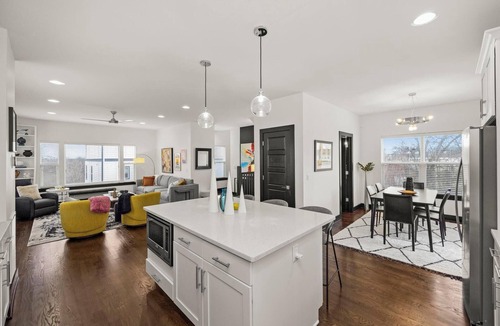 Urbandale Nations House | 15 Min to Broadway - Fenced Yard - Family Friendly