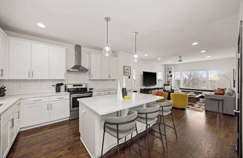 Urbandale Nations House | 15 Min to Broadway - Fenced Yard - Family Friendly