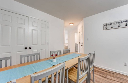 University District House | 168 m² House ∙ 4 bedrooms ∙ 12 guests