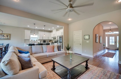 Fayetteville House | 175 m² House ∙ 3 bedrooms ∙ 6 guests