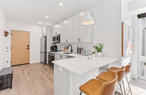 Kingfield Condo | 1BD King Retreat w Gym, Wi-Fi, Office & Mins to DT