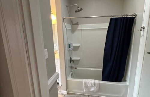 St. Charles Historic District Hotel | 1st Capitol Mansion - Suite 302