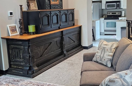 Elkader Apartment | 2-bedroom apartment in pleasant Elkader with AC and charm