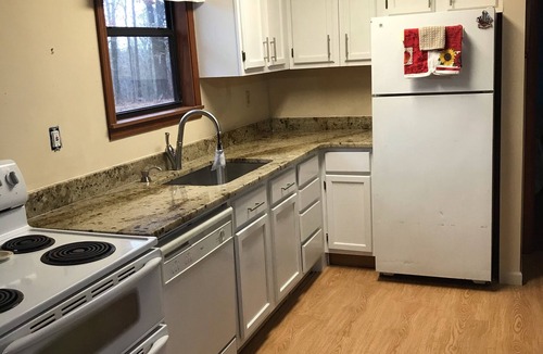 Bismarck House | 2 bedroom family vacation cottage (Caddo Cottage) near DeGray Lake.