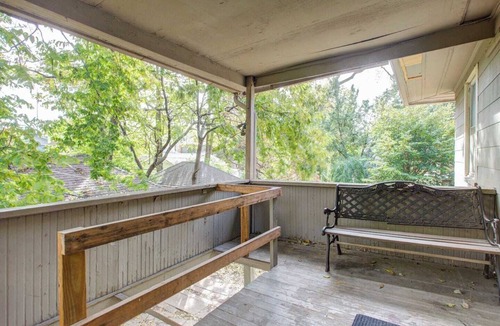 South Hyde Park Apartment | 2-Bedroom Near the Plaza & Scenic Park 14