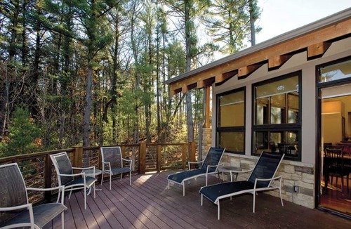 Lake Delton Condo | 2 Bedroom Presidential Condo in Wisconsin Dells, at Sundara Cottages Resort!
