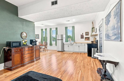 Chapman Apartment | 2 Bedroom Retreat in Historic Bank in Downtown Chapman