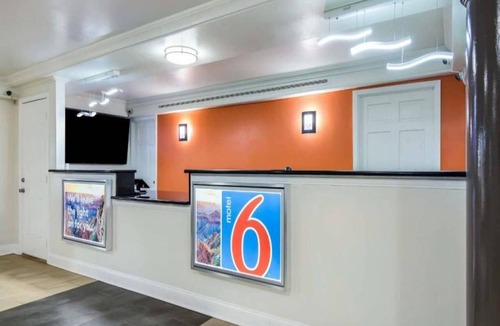 North Little Rock Apartment | 2 Beds|Mobil Acc|Nsmk|MicoFridg