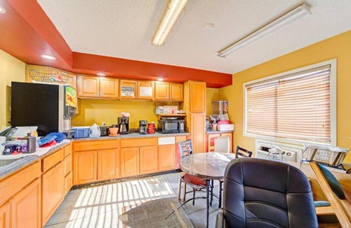 Kingdom City Apartment | 2 Double Beds|Non-Smoking