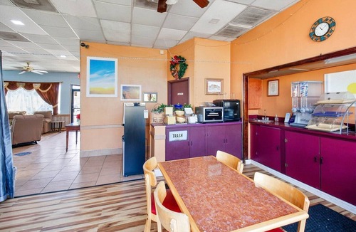 Columbia Apartment | 2 Full Beds | Non Smoking