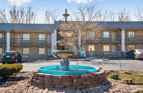 Columbia Apartment | 2 Full Beds | Non Smoking