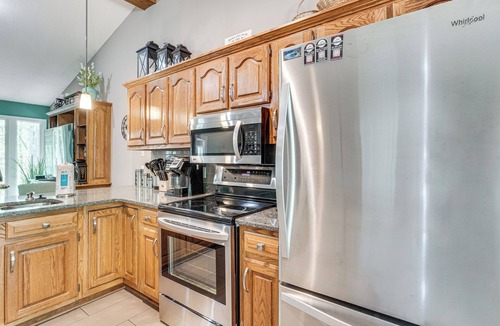 Byrdstown House | 2 Mi to Dale Hollow Lake! 'Shadowood' Group Escape
