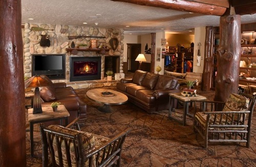 Onalaska Hotel | 2 Queen Room | Breakfast & Hot Tub | 6mi to Children's Museum
