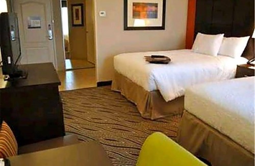 Evansville Hotel | 2-Star Hotel ∙ Hampton Inn Evansville Airport