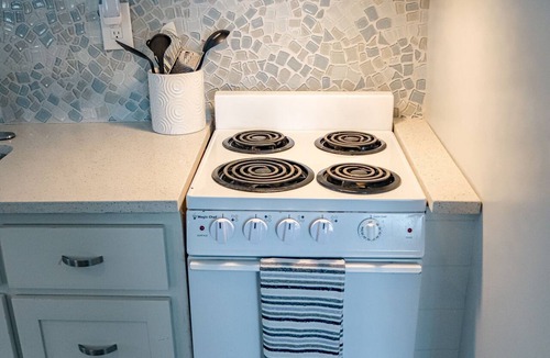 Hendersonville Apartment | 20 minutes to Nashville! Boats welcome! Gorgeous private loft apt with boat dock